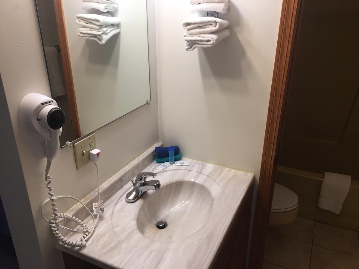 Coho Motel Kewaunee Bagian luar foto
